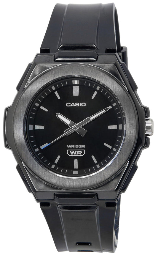 Casio Standard Analog Svart Urtavla Quartz LWA-300HB-1E 100M Damklocka
